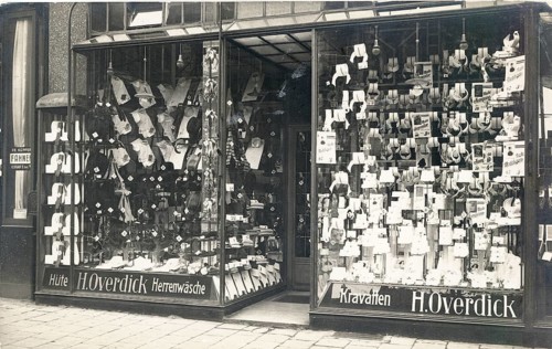 Men's fashion, shirts, ties, underwear, H. Overdick, shop, work, twenties, shop window full of