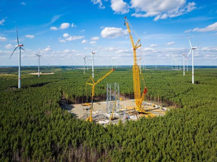 Assembly of the GICON high-altitude wind tower. The world's tallest wind turbine is taking shape.