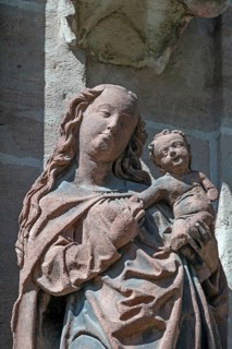 Detail, Madonna at the Tetzel Chapel, around 1350, in the schoolyard of Willstätter Gymnasium,