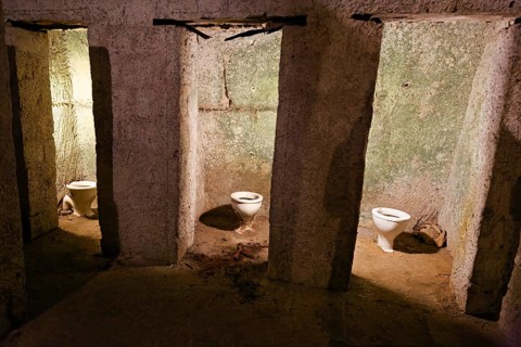 Improvised toilet facility during World War II, bomb shelter, Borbonica Gallery, Bourbon Tunnel,