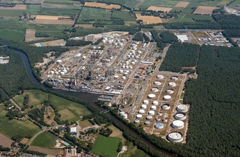 Emsland, landscape, river, Ems, aerial view, supply, fuel, fuel refinery, BP, gas, Lower Saxony,