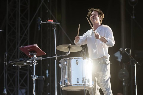 Frederik Rabe, singer and percussion of the band at the Highfield Festival on Friday, Störmthaler