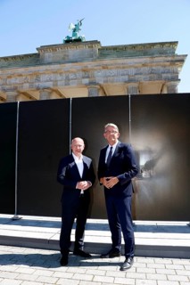 Kai Wegner (Governing Mayor of Berlin) and Wolfram Weimer (Federal Government Commissioner for
