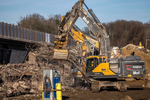 Demolition of the 120 meter long motorway bridge of the A516, across Teutoburger Straße in