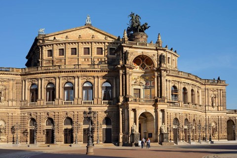 Semper Opera with the Panther Quadriga with Dionysus and Ariadne, Dresden, Saxony, Germany