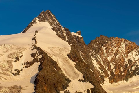 View of Grossglockner, highest mountain in Austria, Alps, Heiligenblut am Grossglockner, Carinthia,