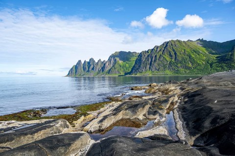 Tidal pools, rocky coast of Tungeneset, Devil's Teeth, Devil's Teeth, Okshornan, Ersfjorden, Senja