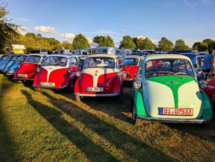 BMW Isetta, parking in a row, annual meeting 2026, distinctive small car with front door,