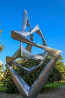 Public art, sculpture by the sculptor Wander Bertoni, metal sculpture Bewegung II (2), 1960-1961,
