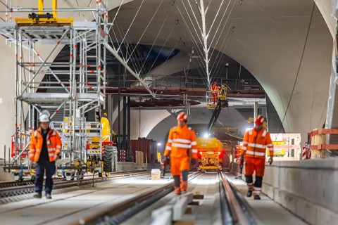 The last rails are being welded at the new main station. All the rails are now in place between