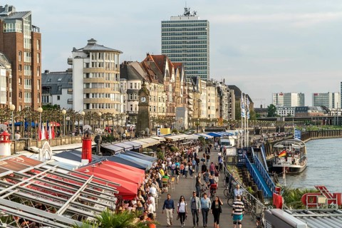 Rheinuferpromenade, City of Düsseldorf, North Rhine-Westphalia, Germany