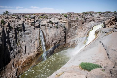 Dumping at the Orange River Waterfall, Augrabies Falls National Park, North Cape, South Africa