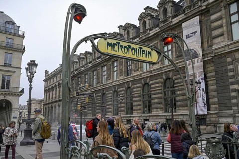 Street scene at Palais Royal/Musée du Louvre metro station, 1st arrondissement, Paris,