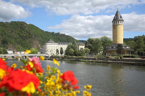 Quellenturm built in 1907, flower decoration, Lahn, Bad Ems, Rhineland-Palatinate, Germany