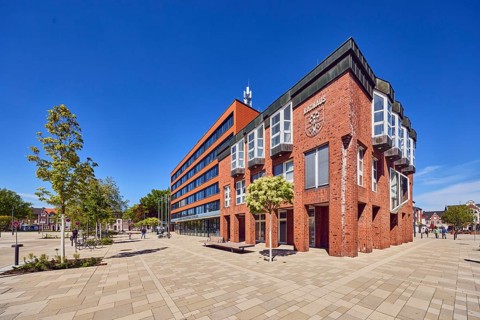 Town Hall of the Pilgrimage City of Kevelaer, city coat of arms, commercial buildings, modern