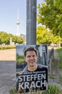 Steffen Krach (SPD) – Candidate for the office of Governing Mayor of Berlin, with the TV Tower in