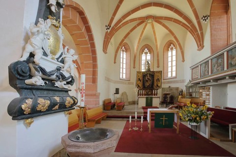 Interior view of the late Gothic St. Vitus Church, winged altar, baptismal font, relief, sculpture,