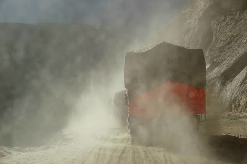 Asia, India, North India, truck on the road from Spliti to Lahaul, Lahol, North India, India