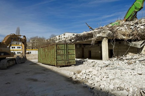Demolition ruins of the Angererstraße 9 post office, subject of economic crisis, Munich, Bavaria,