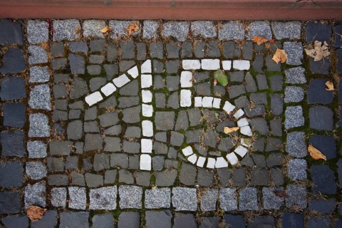 Blue house sign 15, floor mosaic, paving stones, Hochheim am Main, Hochheim, Taunus, Hesse, Germany