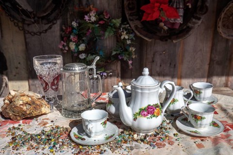 Coffee service in front of an old barn, Oberallgäu, Allgäu, Bavaria, Germany