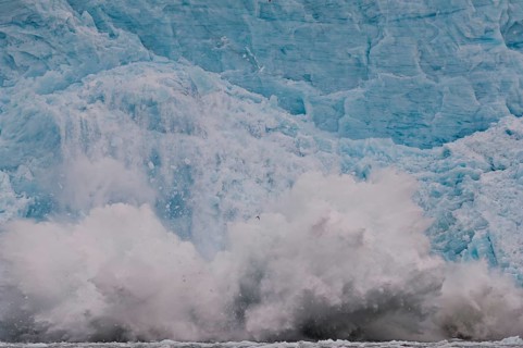 Calving glacier, edge of Monacobreen, Liefdefjord, Woodfjord area, Spitsbergen Island, Svalbard and