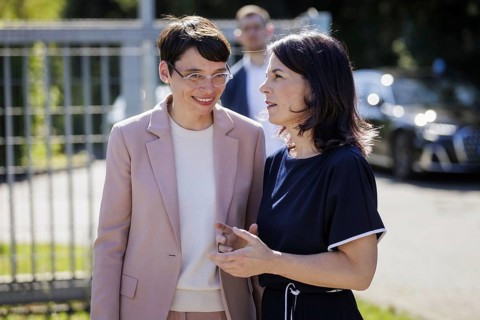 Annalena Bärbock (Alliance 90/The Greens), Federal Minister of Foreign Affairs, and Josefine Paul,