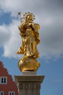 Marian column on the market square, Wemding, Swabia, Bavaria, Germany