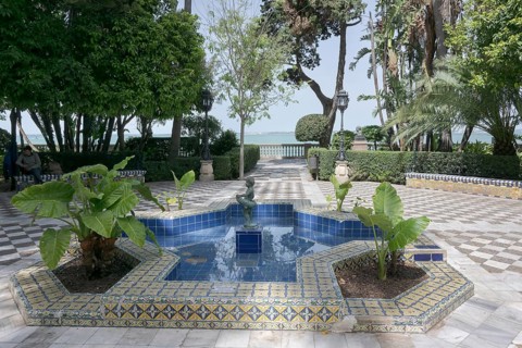 Water basin in the Jardines Clara Campoamor garden, Cádiz, Spain