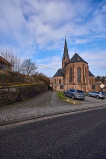 St. Josef Church, blue sky with cumulus clouds, Dechant-Knauf-Straße, Illingen, district of