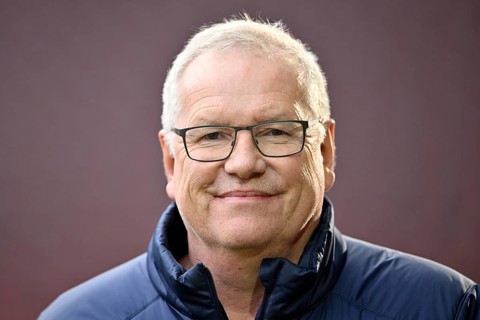 Chairman of the Board Managing Director Holger Sanwald 1. FC Heidenheim 1846 FCH Portrait smiles