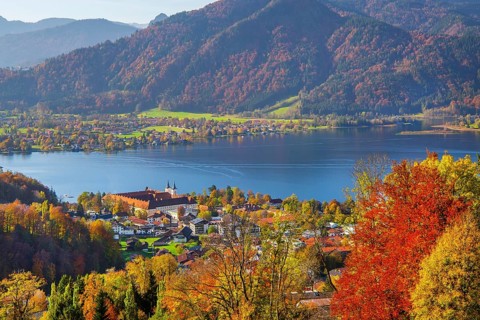 Panorama of the village and lake with the monastery castle in autumn, Tegernsee, Tegernsee,