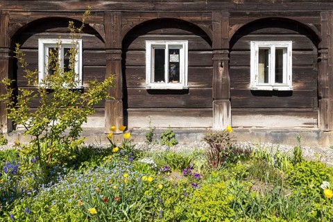Detail of the windows and the pillars of the Umgebindehaus in Neugersdorf, Oberlausitzer Bergland,