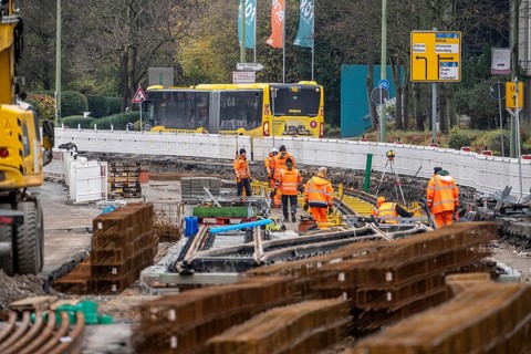 Large-scale construction site in the city center of Essen, Herkulesstraße, the construction of new