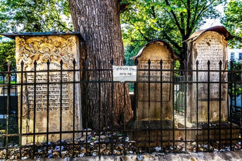 Remuh Cemetery, 1551, Remuh Synagogue, 1553, one of two synagogues still in use today, Kazimierz