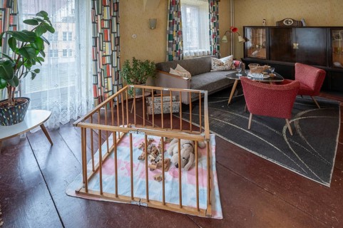 1950s living room with dining area, Industriemuseum Lauf, Sichardstr., Lauf an der Pegnitz, Middle
