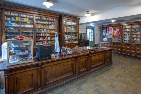 Former Thuringian drugstore from 1898, used as a corner shop from 1920 to 1960, now in the