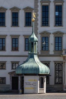 The 13-ton tower bulb of the Augsburg Perlach Tower sits enthroned as a central element of a