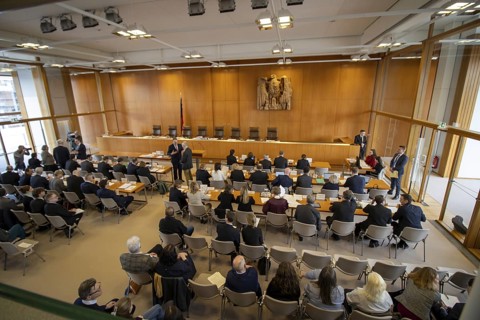 The courtroom of the Federal Constitutional Court in Karlsruhe in front of the hearing Age limit