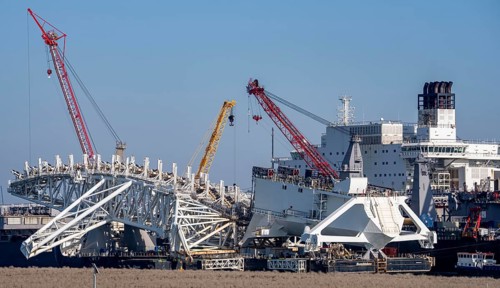 Bumblebee barge, with the Stinger boom, which is part of the world's largest laying vessel for