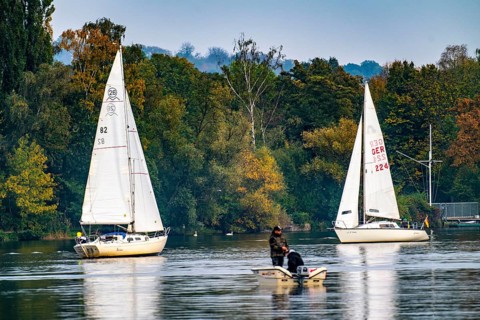 Lake Baldeney in Essen, autumn, North Rhine-Westphalia, Germany