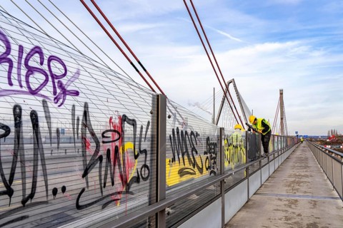 Dismantling, demolition of the old A1 bridge near Leverkusen, noise barriers, next to it the new