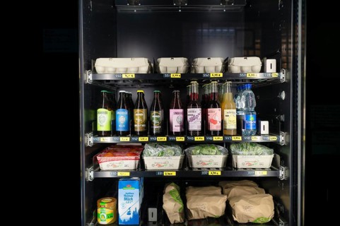 Food in the vending machine, display, vending machine, drinks, salad, milk, honey, self-service,