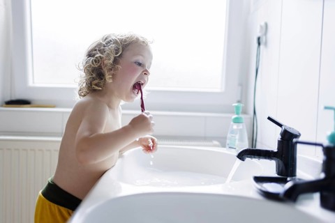 Dental hygiene for small children, Bonn, 10.07.2024