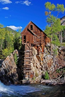 USA, Colorado, Crystall Mill, Old Mill, in autumn on Crystal River, Crystal River, Colorado, USA