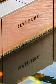 Hamburg, lettering, water, water mirror, reflection