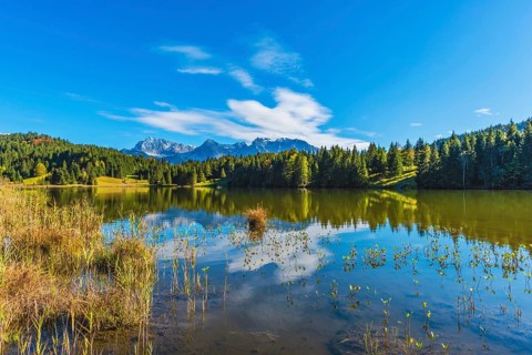 Geroldsee, behind it the Karwendel mountains, Werdenfelser Land, Upper Bavaria, Bavaria, Germany
