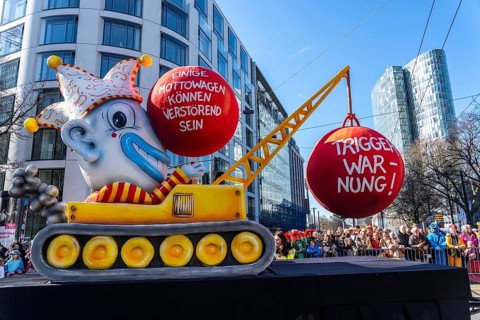 Rose Monday parade in Düsseldorf, themed float by float builder Jacques Tilly, trigger warning for