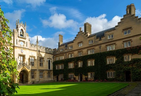 Sidney Sussex College chapel and quadrangle courtyard, Cambridge, Cambridgeshire, England, UK