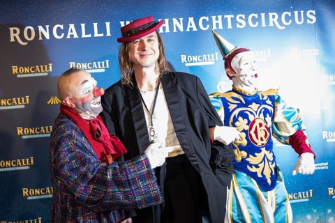Clown Oriol, Lars Eidinger and Clown Gensi at the premiere of the 20th Original Roncalli